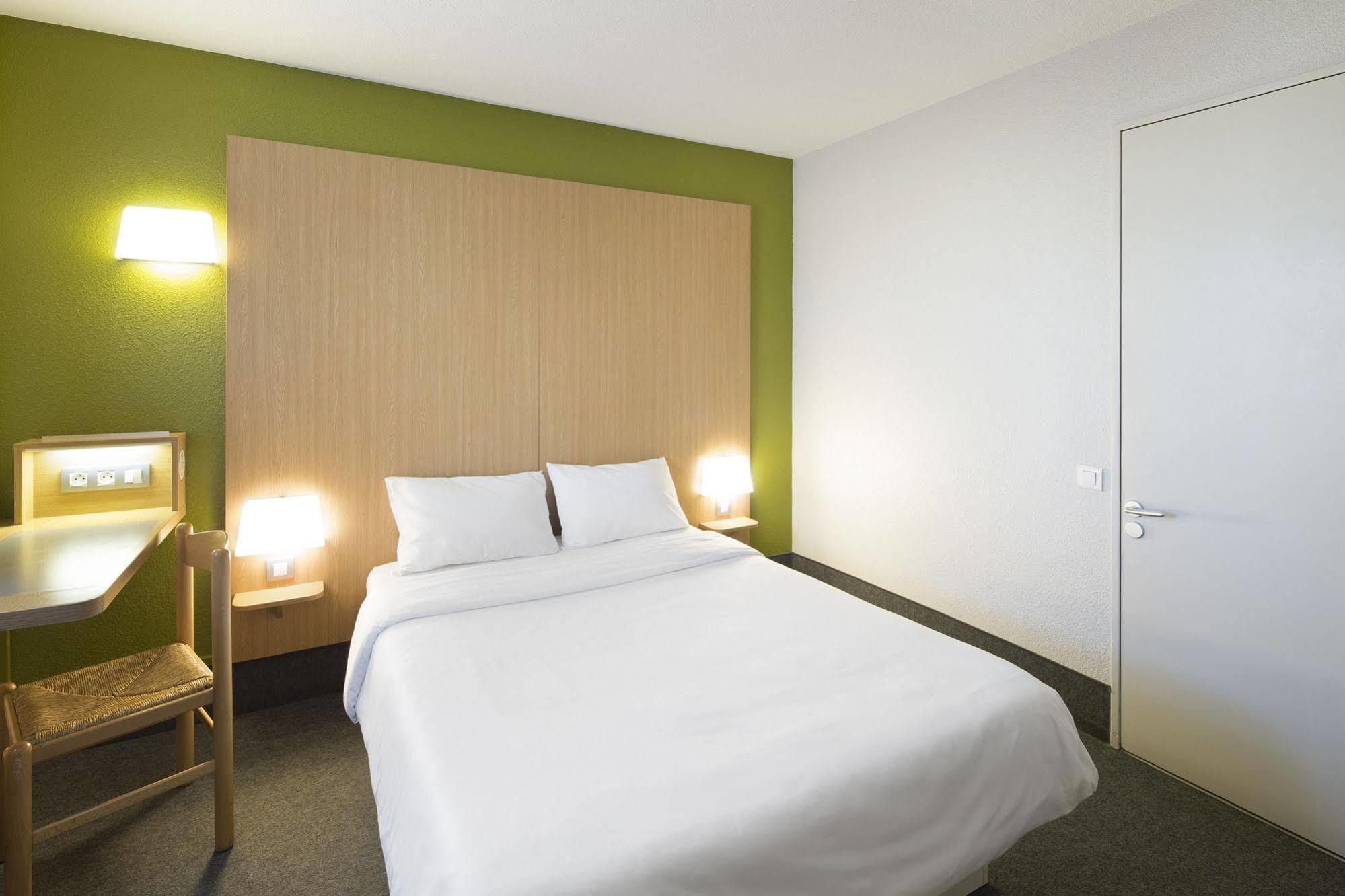 B&B Hotel La Roche-Sur-Yon Mouilleron-le-Captif Exteriör bild